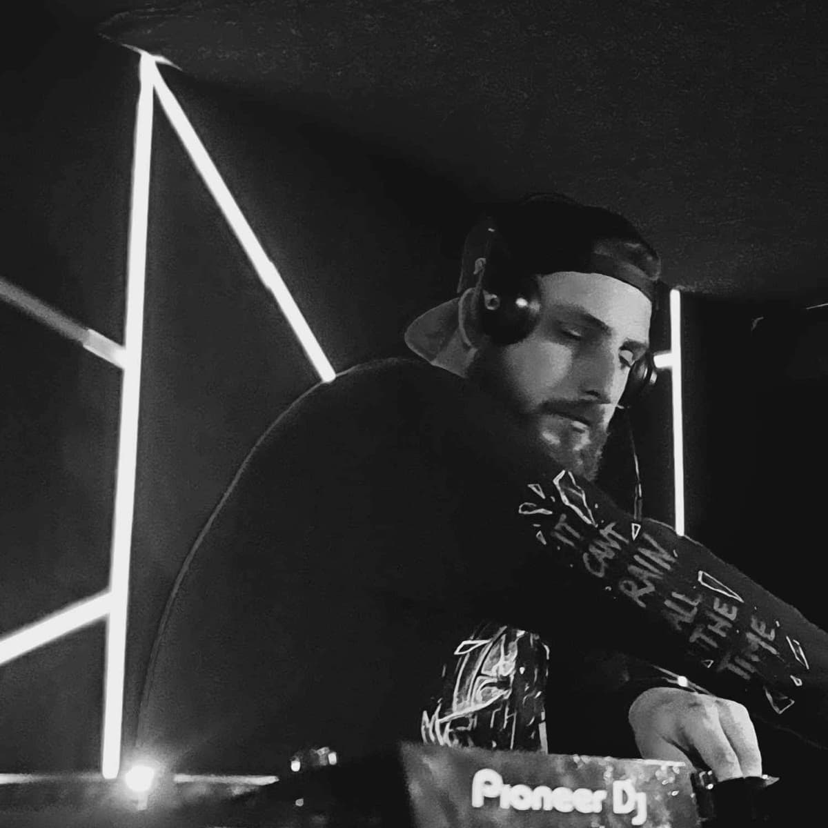 ARRY SETTA — DJ in Cambridgeshire