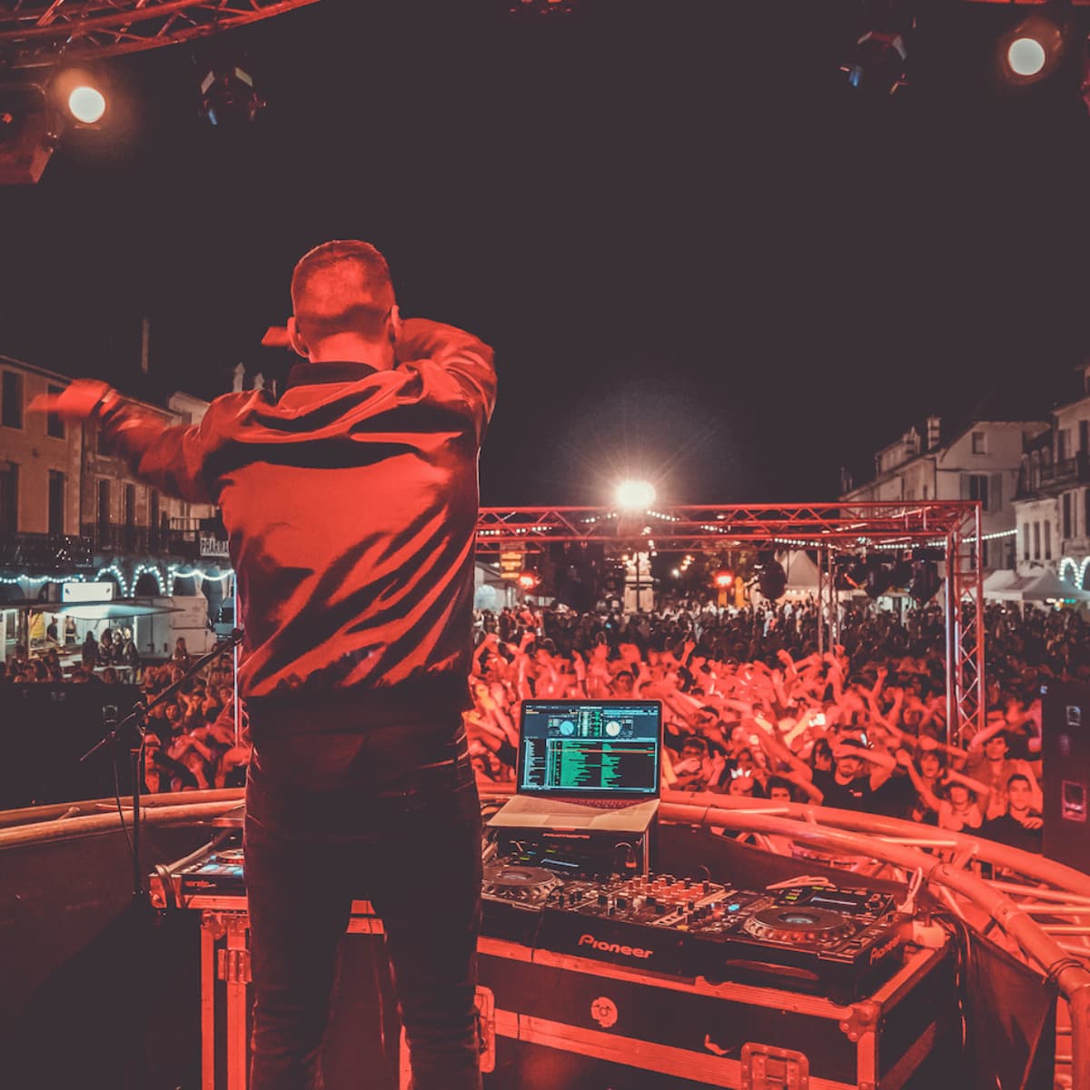 Yung Diggerz — DJ in Pau