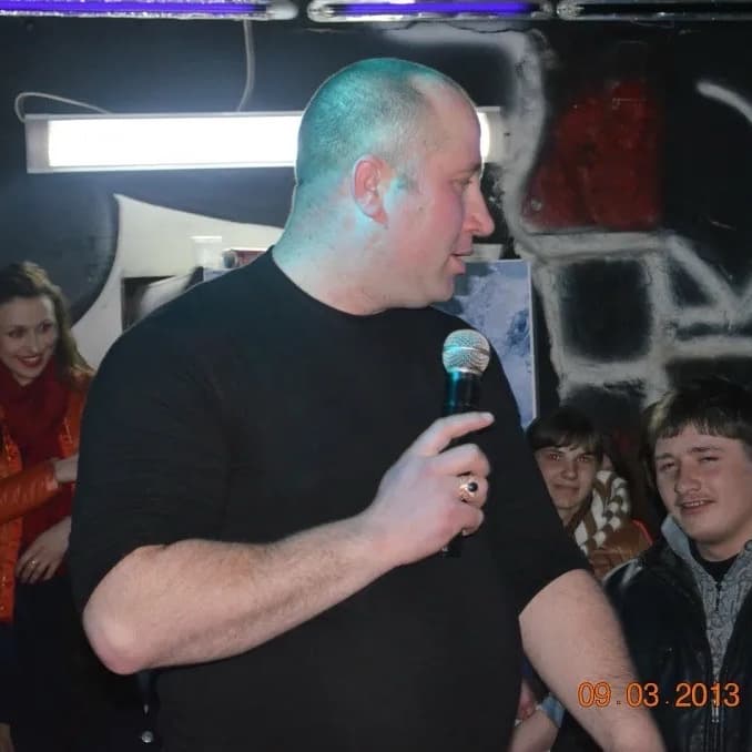 Johny — DJ in Paris