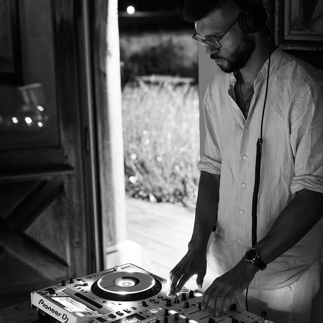 Pedro de Dalmassy — DJ in Magny-les-Hameaux