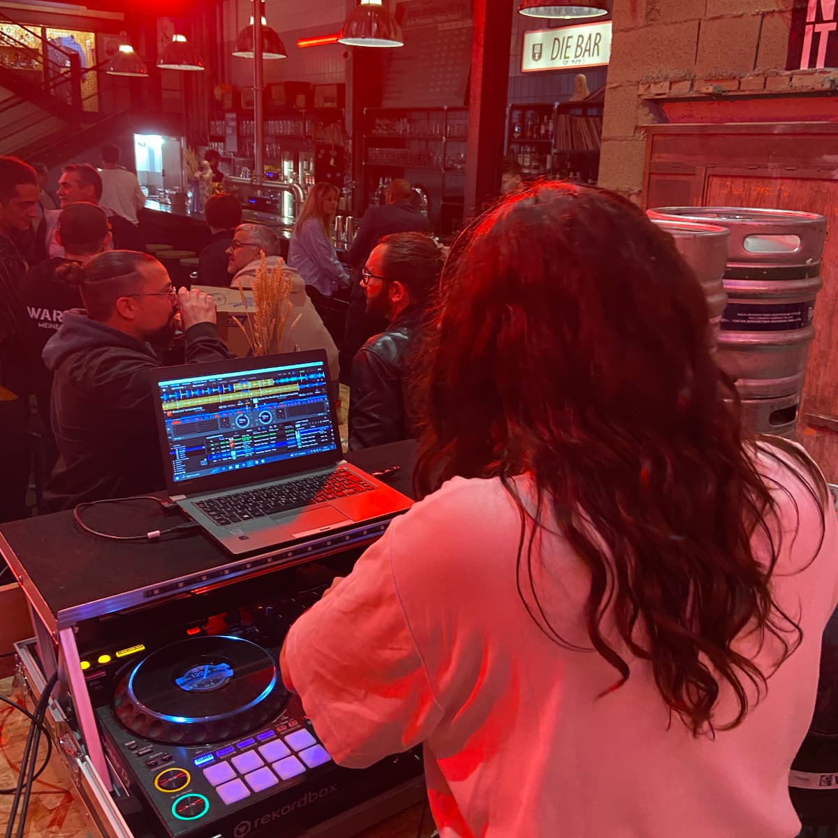 May — DJ in Grand-Fougeray