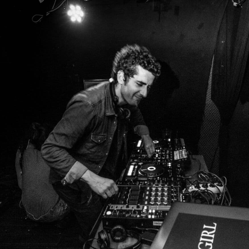 CARL RUIZ — DJ in Paris