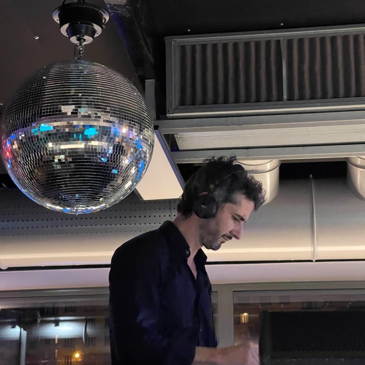 CARL RUIZ — DJ in Paris