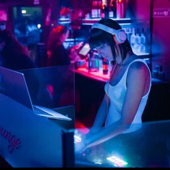 Madame M — DJ in Besançon