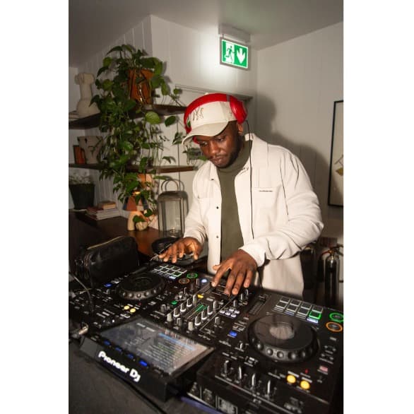 DEXTA — DJ in London