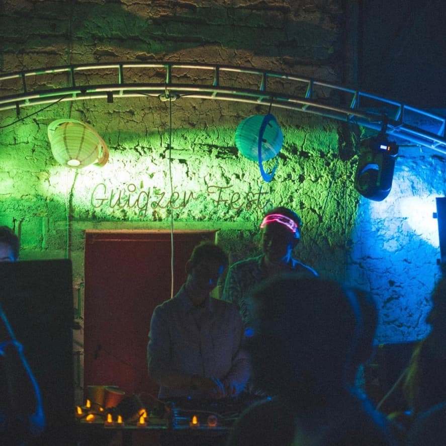 Mineze — DJ in Paris