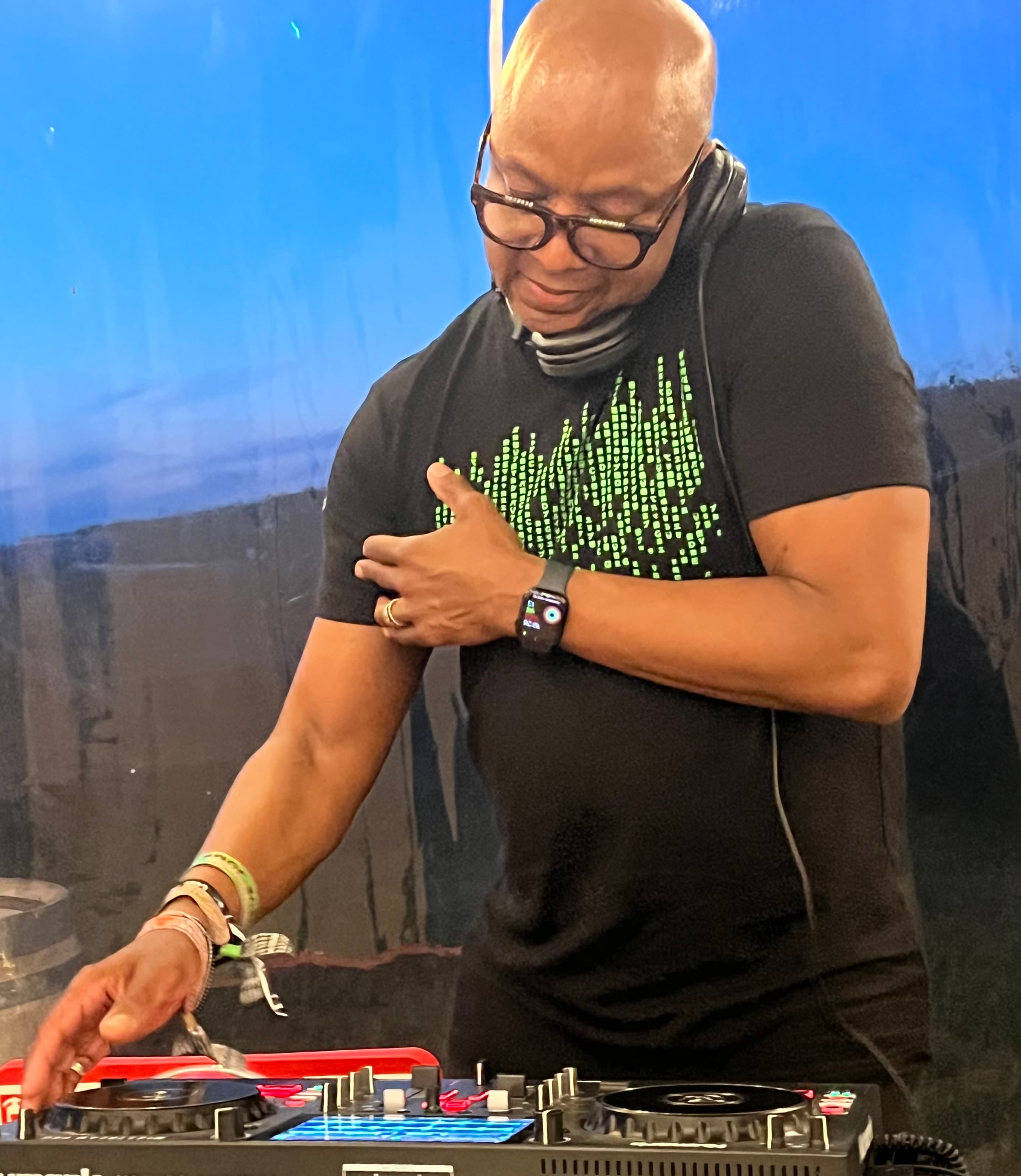 Vin & Vinyl — DJ in Gloucestershire