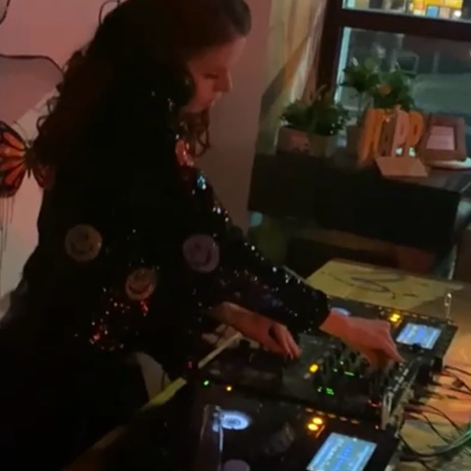 Clara G — DJ in London
