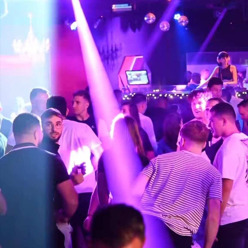 Madame M — DJ in Besançon