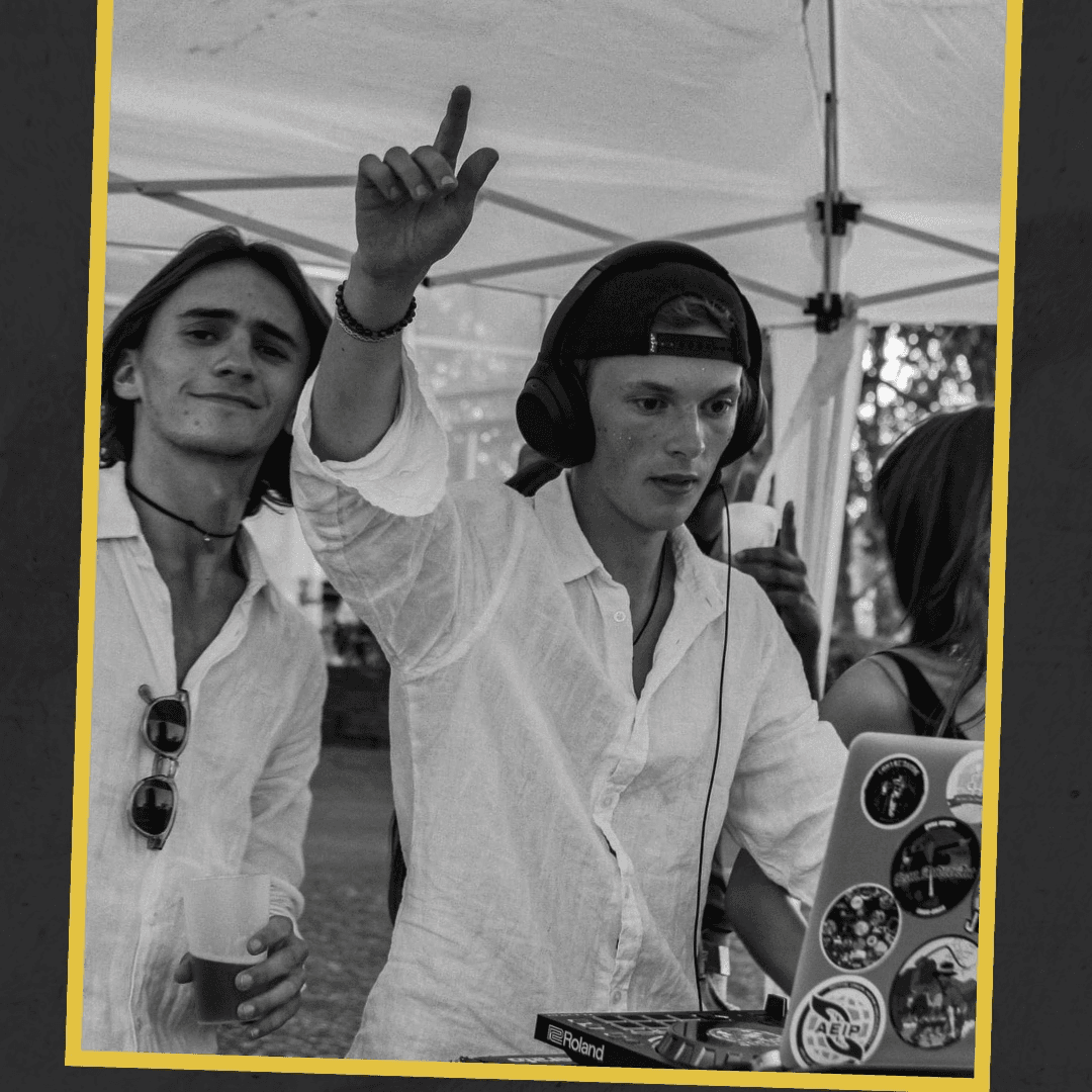 Radio Plein Soleil — DJ in Paris