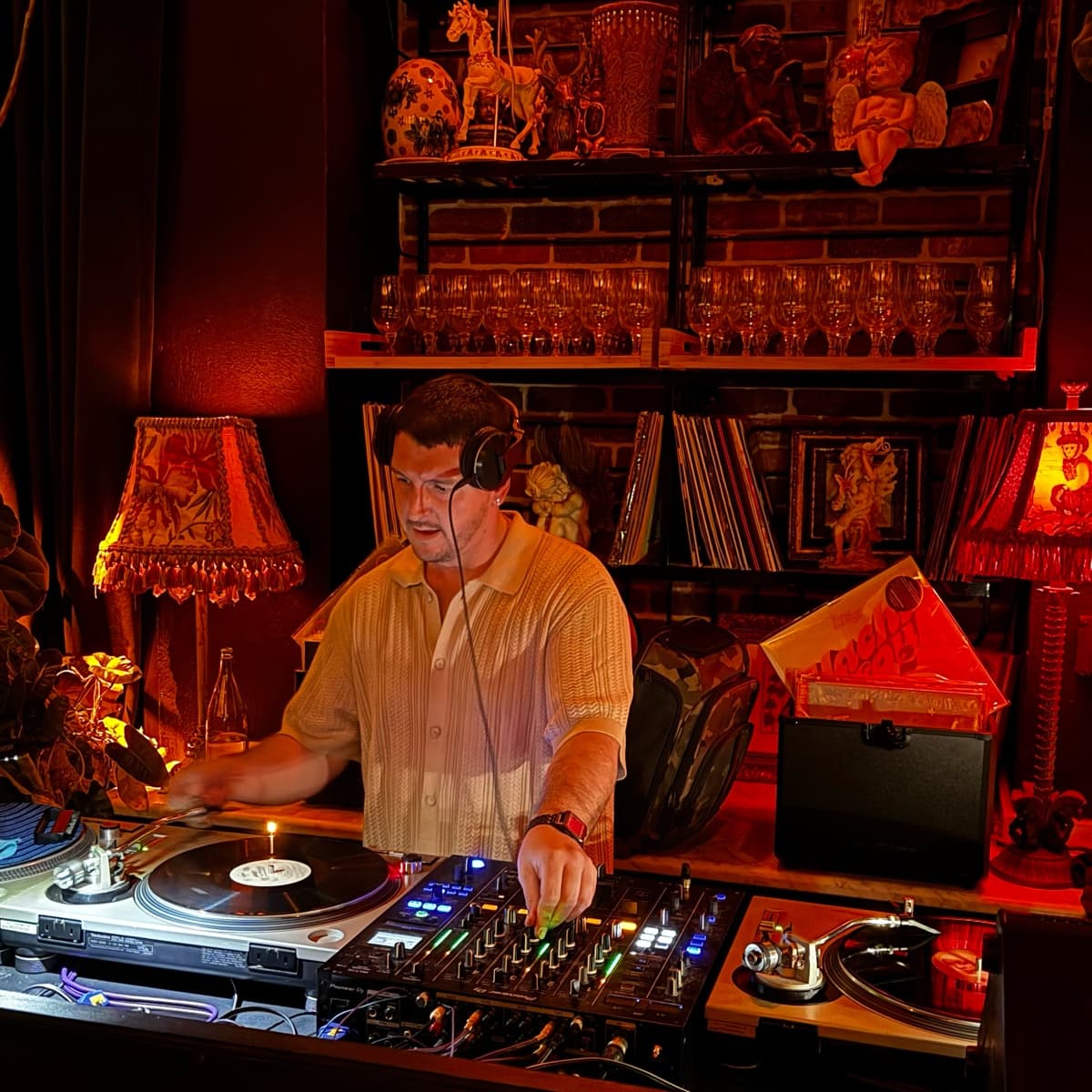 Hugo Frank — DJ in Miami Beach
