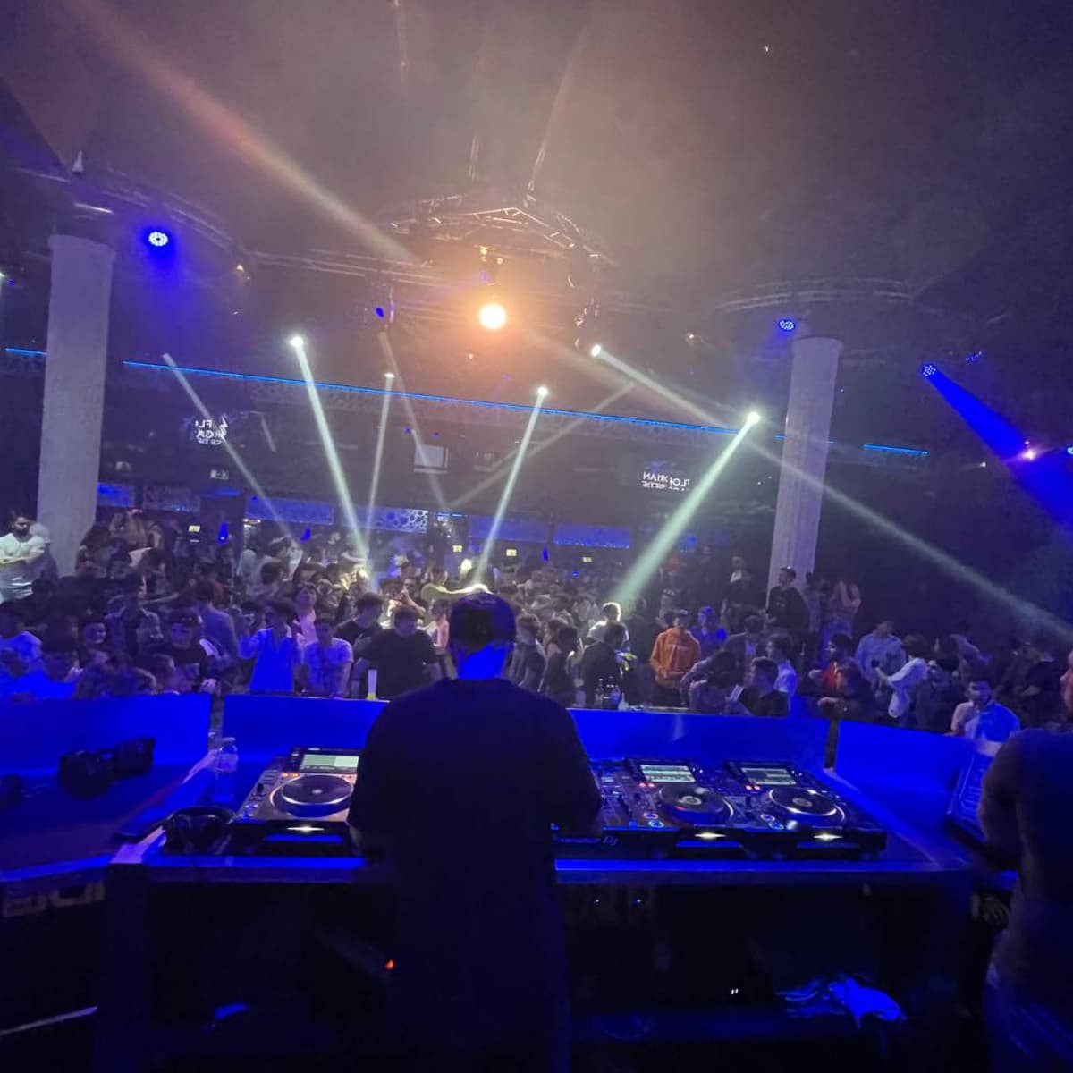 Florian Cassiede — DJ in Biarritz
