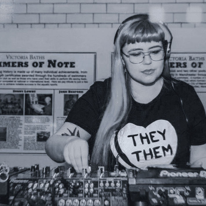 MX W0RLD — DJ in Warrington