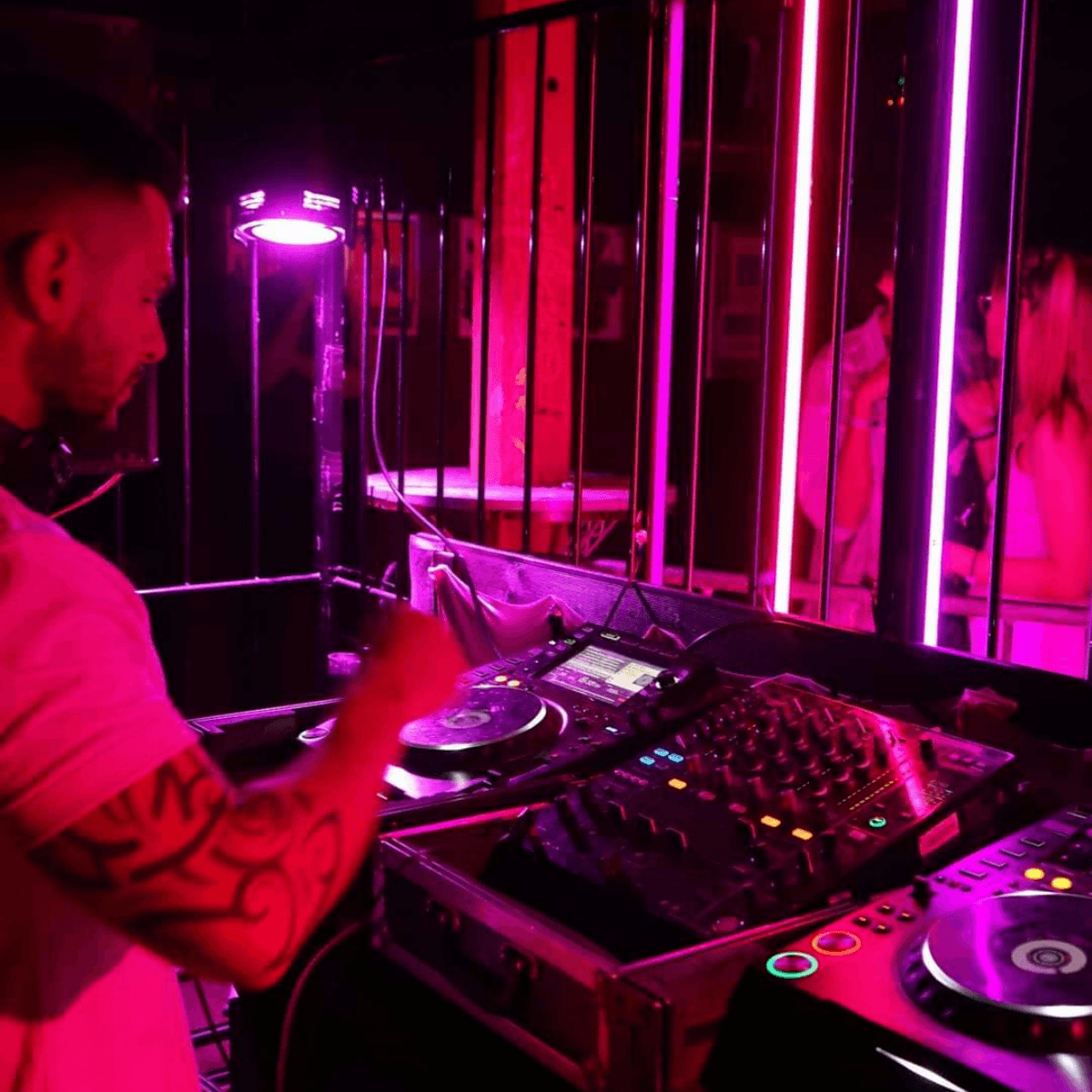 Tony Deluca — DJ in Lille