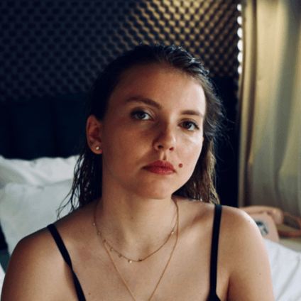 Laure — DJ in Paris