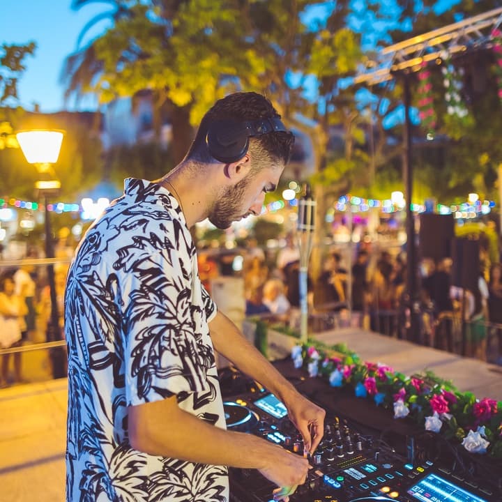PEARCE — DJ in Toulon
