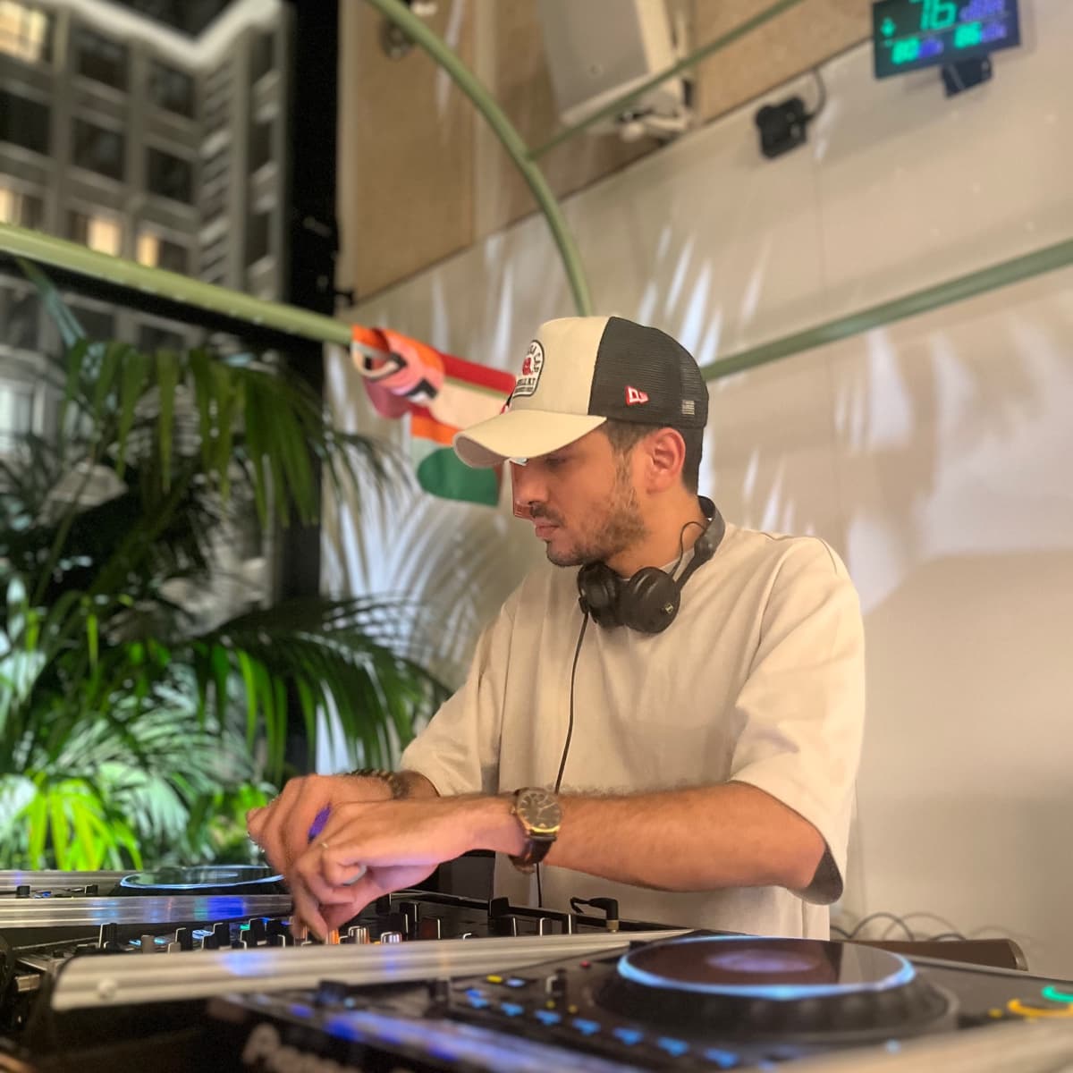 SUKAR — DJ in Paris
