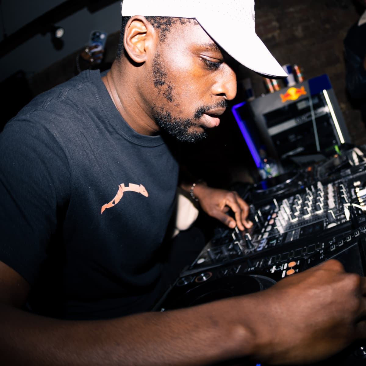 Laurenzo Fab — DJ in London