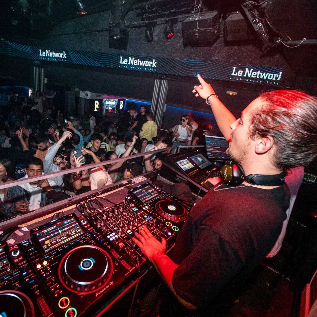 Snight B — DJ in Paris