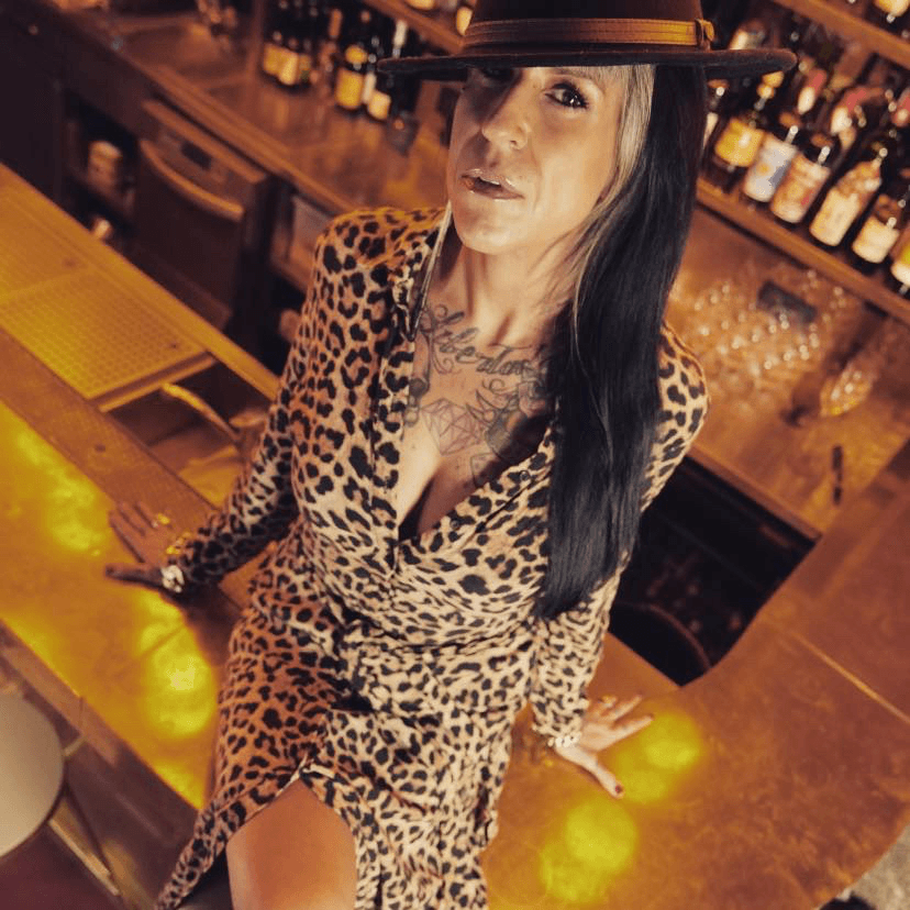 Mademoiselle Vegas — DJ in Paris