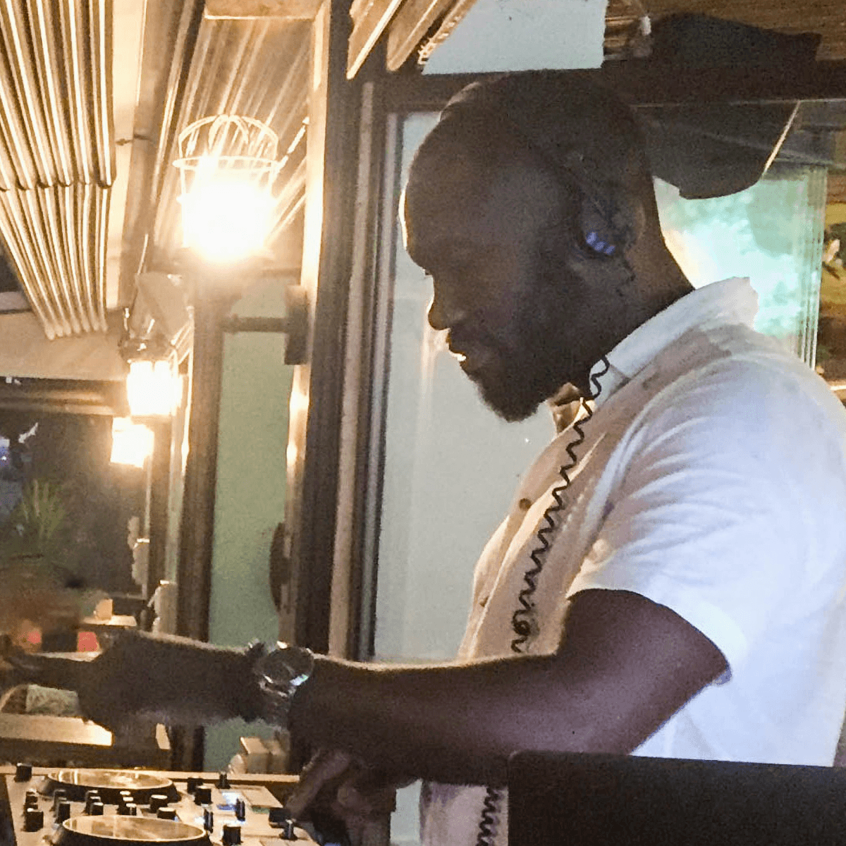 VanGelis — DJ in Marbella