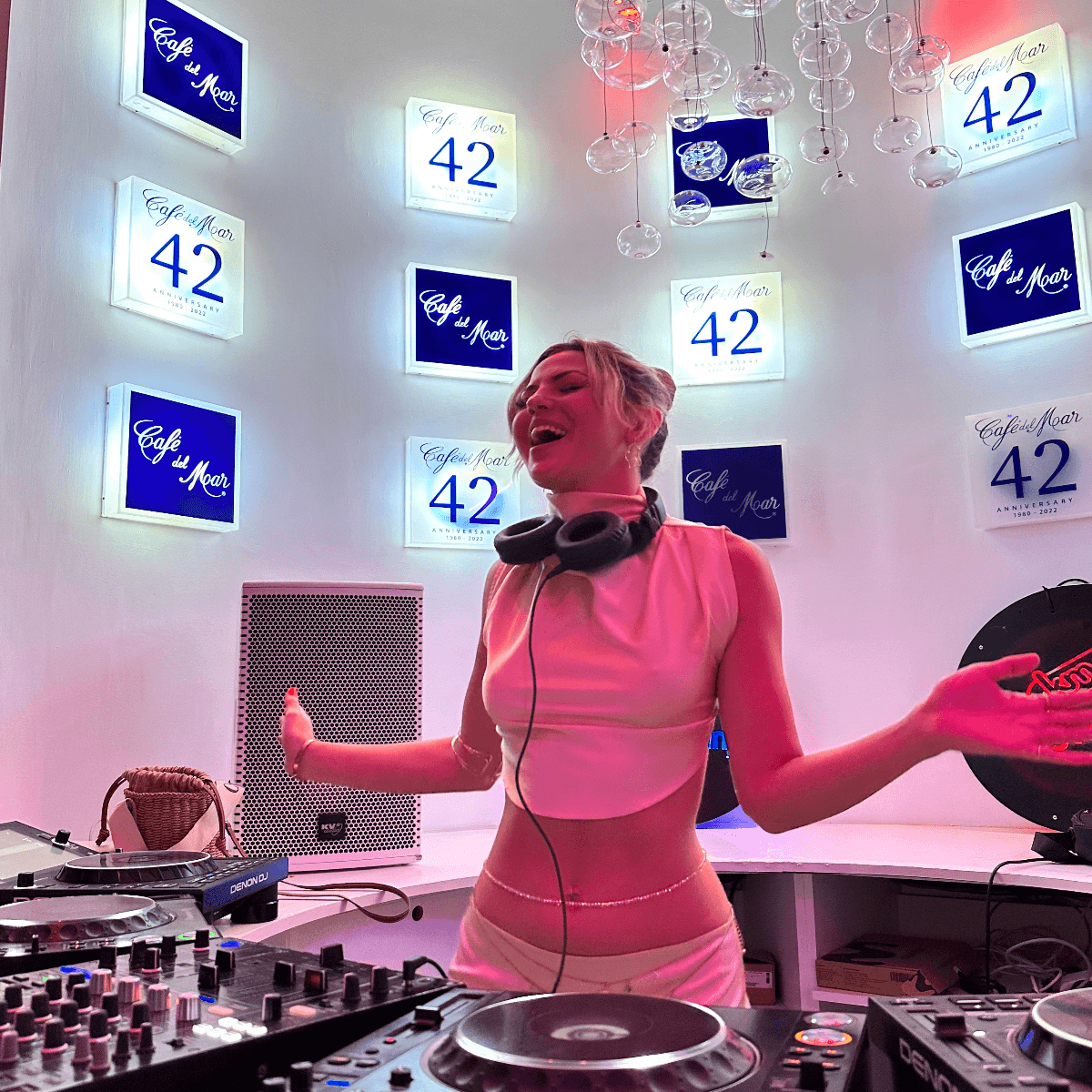Juliet Thurbz — DJ in London