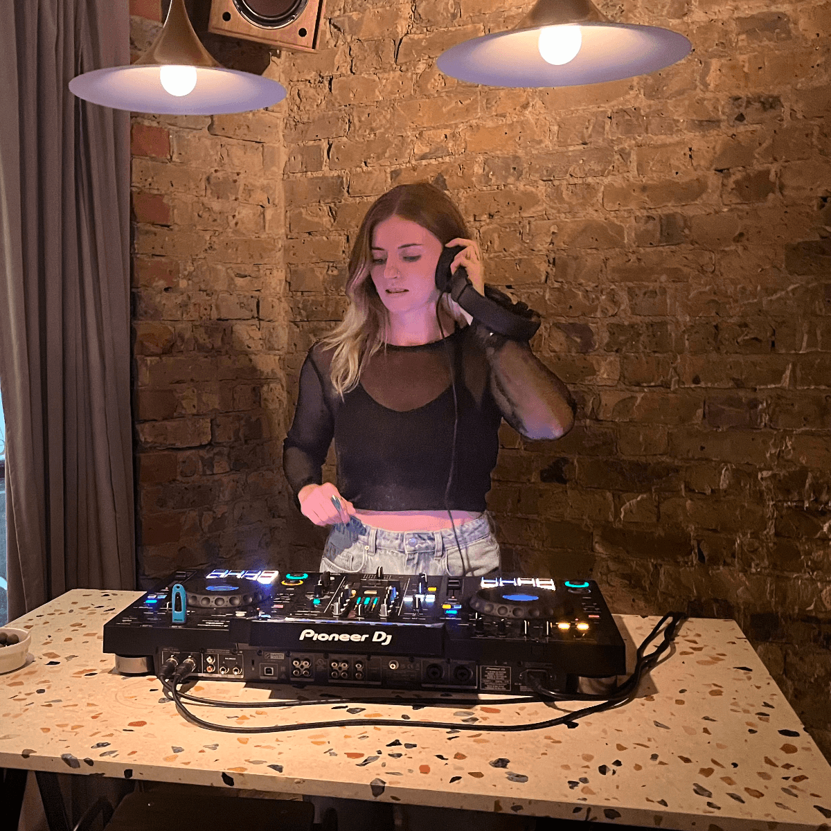 mollyjune — DJ in London