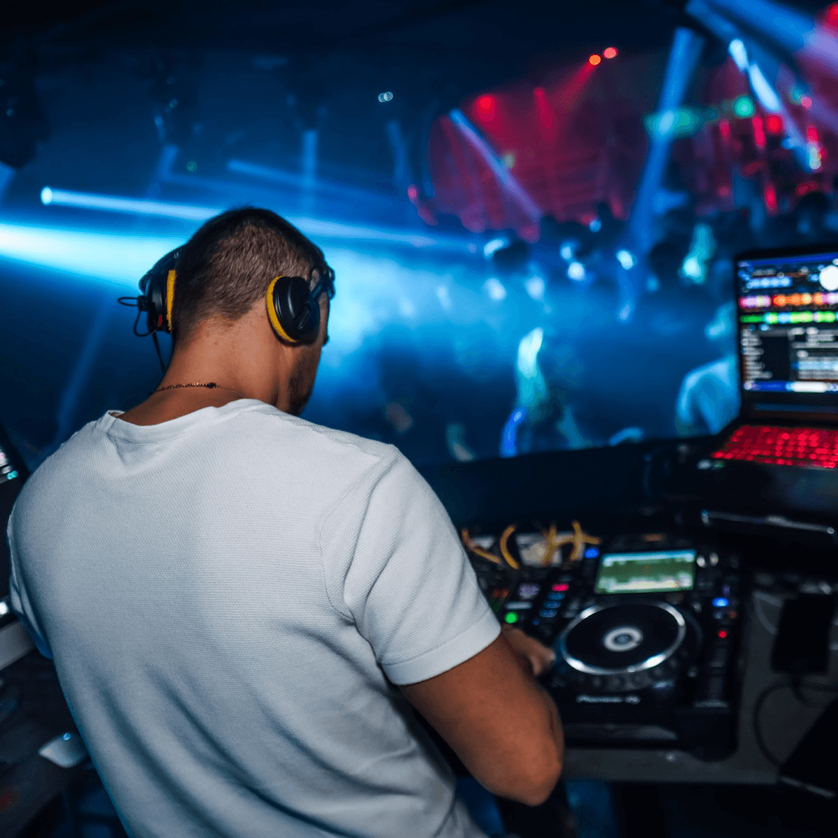 O’NYD — DJ in Paris