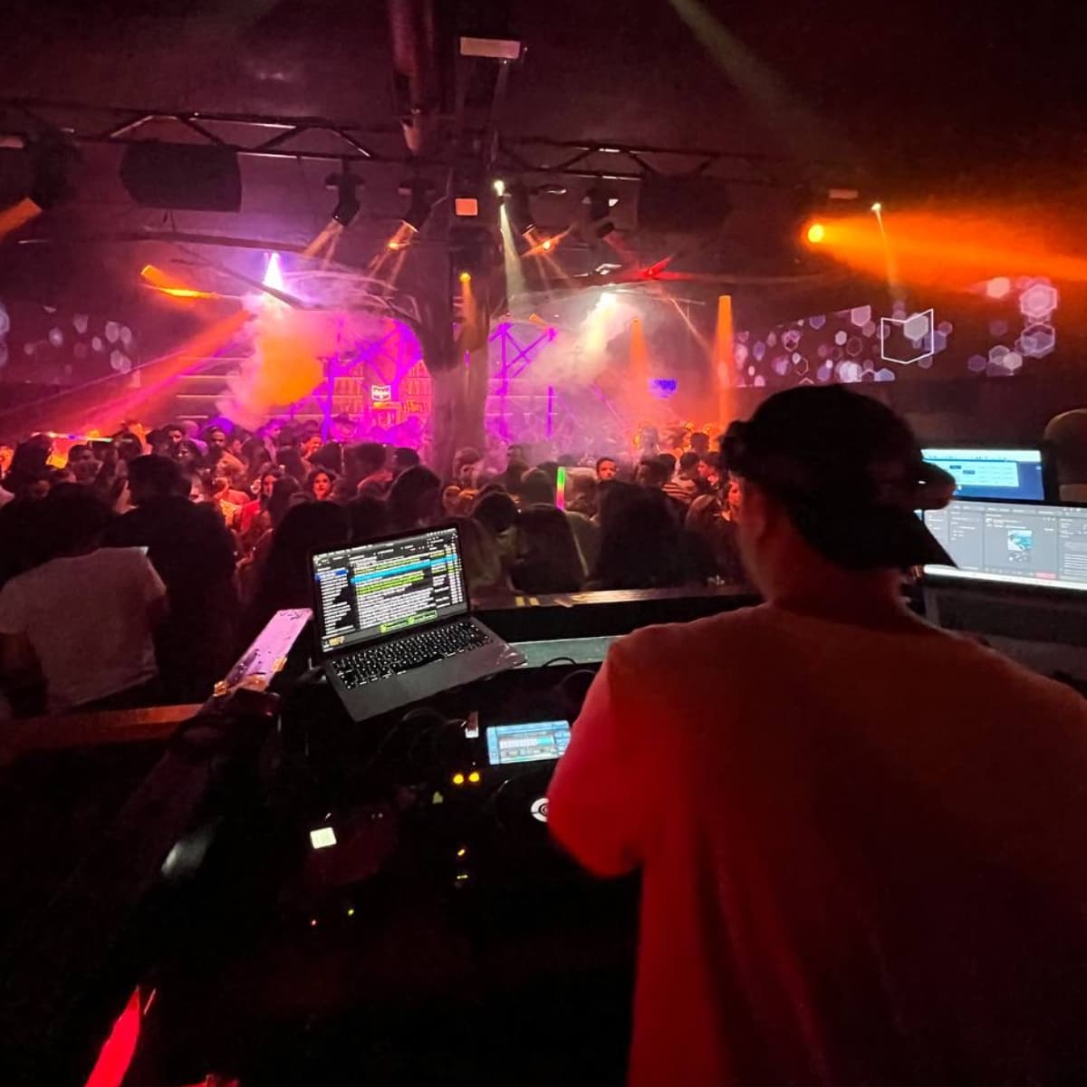 Rauw — DJ in Sevilla