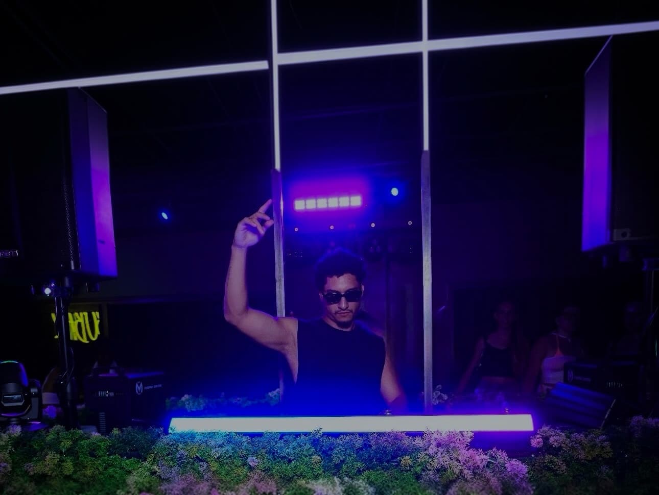 DELVIIN LEAK — DJ in La Garde