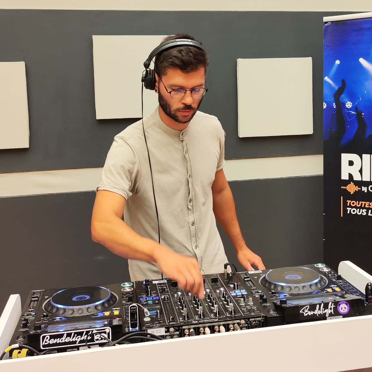 Pedro de Dalmassy — DJ in Magny-les-Hameaux