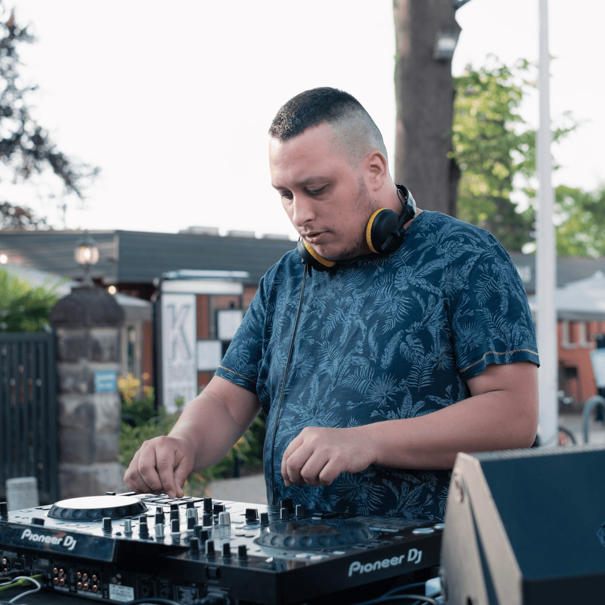 ninon b — DJ in Serres-Castet