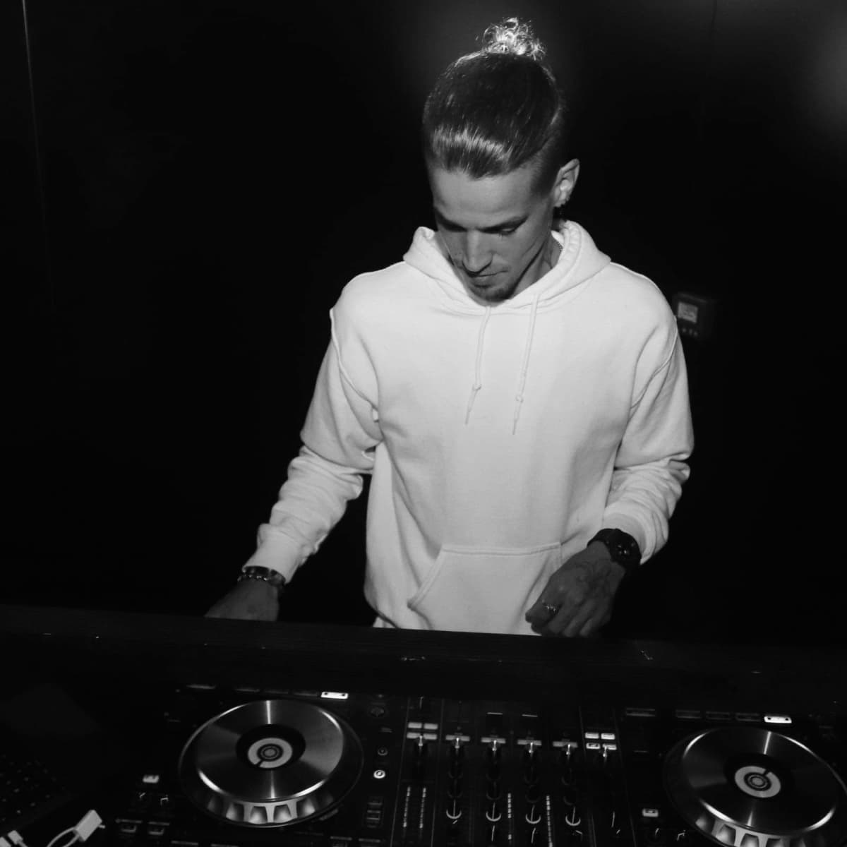Martin Koss — DJ in Versailles