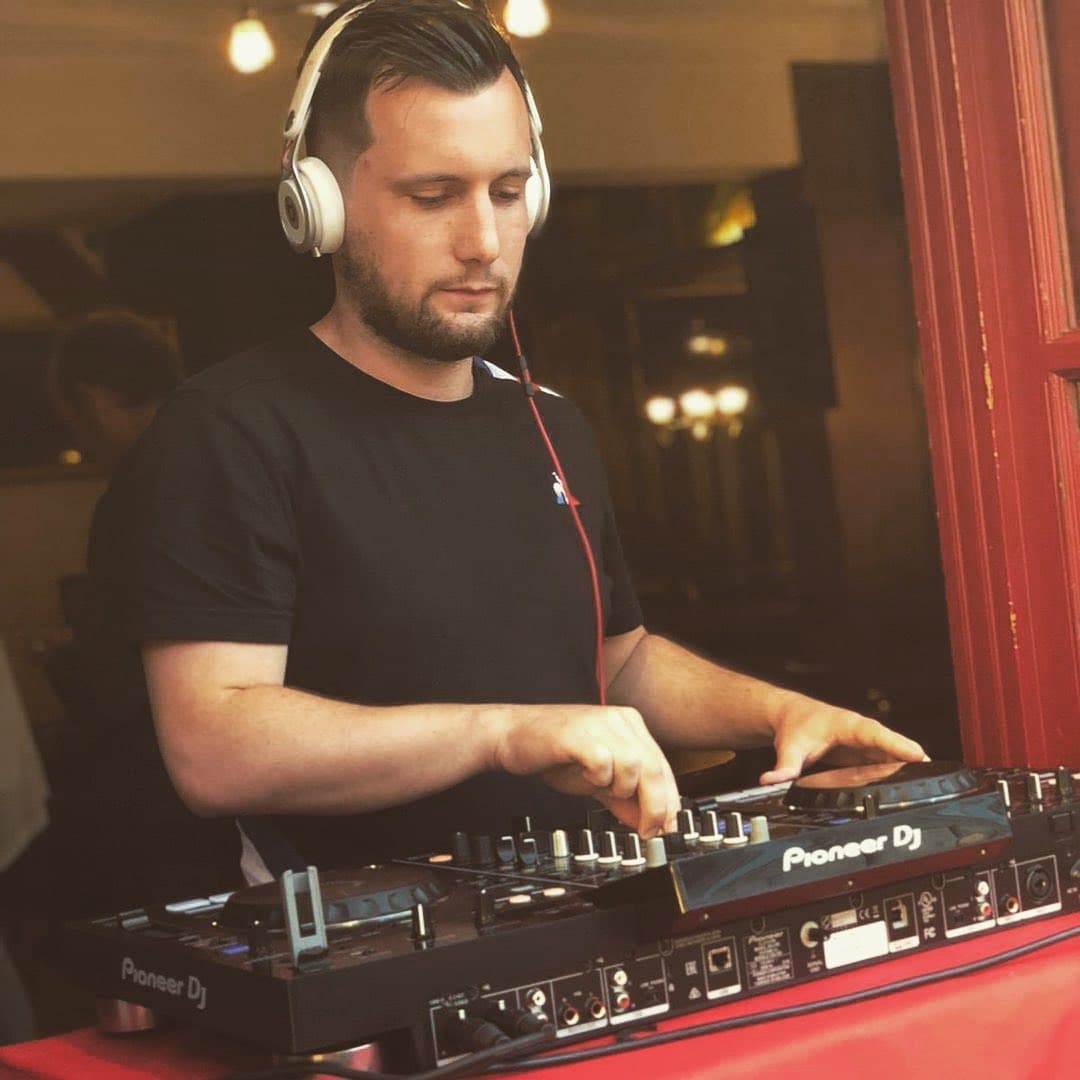 LoneR — DJ in Madrid