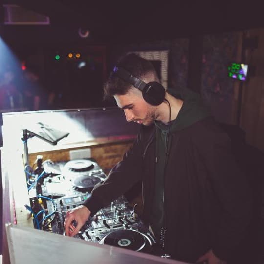 PEARCE — DJ in Toulon