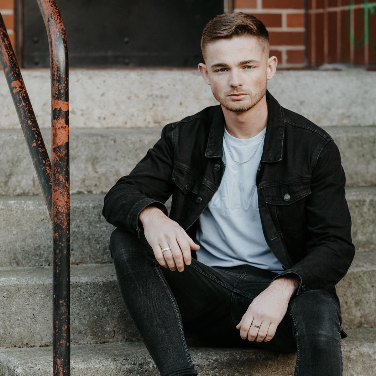 SENIOR — DJ in Leeds