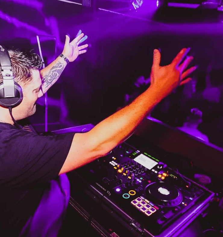 Dj Surányi — DJ in Exeter