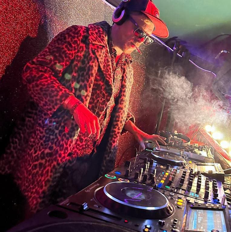 Alex McKenzie — DJ in London