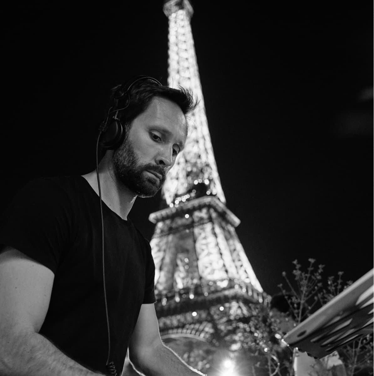 JAY. — DJ in Paris