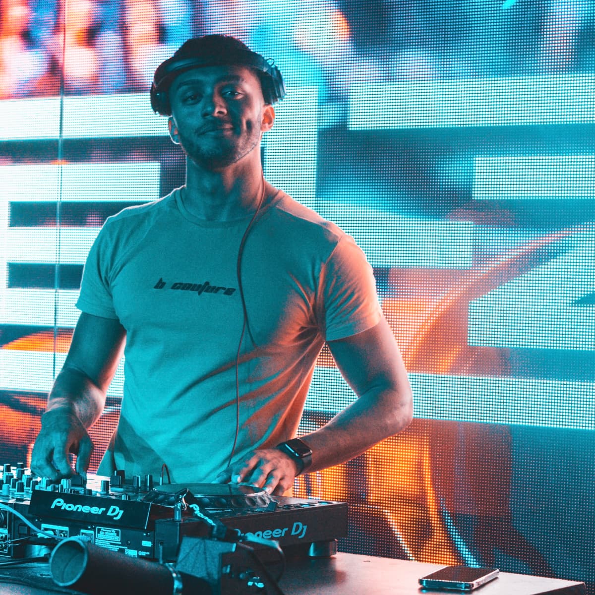 ELLZ (UK) — DJ in Lincoln