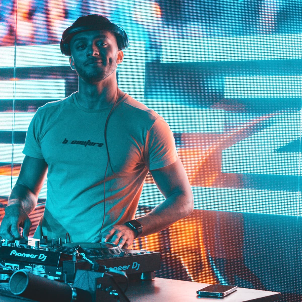 ELLZ (UK) — DJ in Lincoln