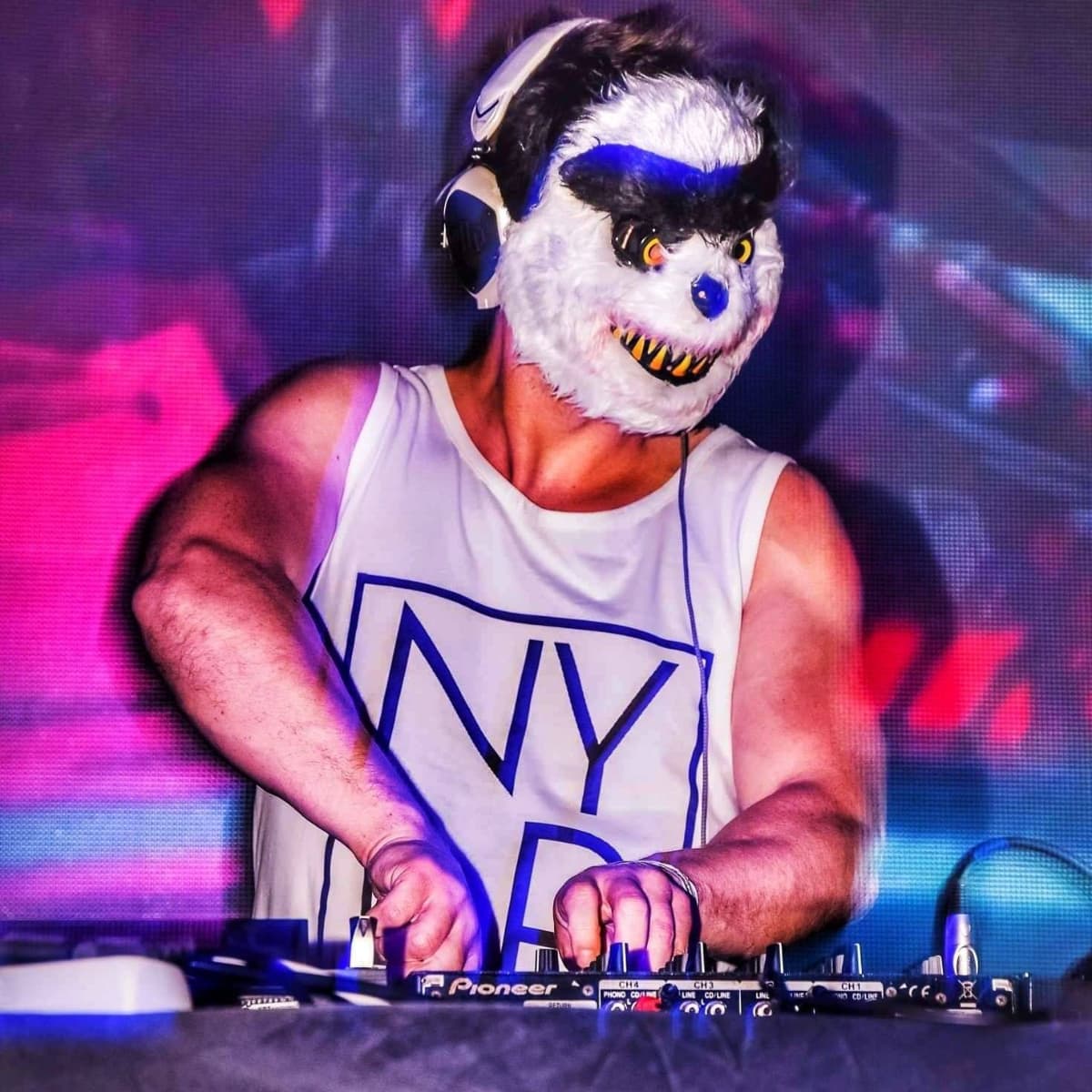 Roben — DJ in Bournemouth