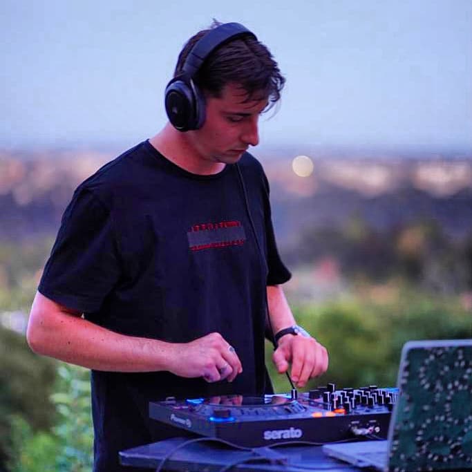 Bass&Wine — DJ in Paris